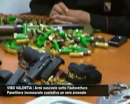 CN24 | VIBO VALENTIA | Armi nascoste sotto lautovettura