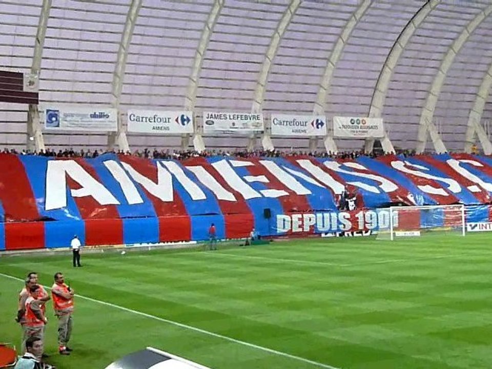 Amiens SCF Racing Club de Lens : Tifo entrée des joueurs
