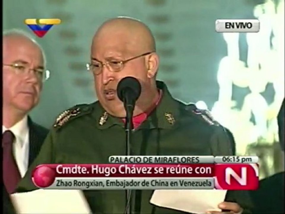Chávez anuncia tratados con China
