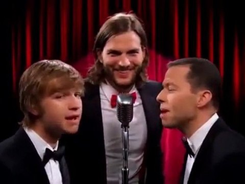Two and a Half Men - Abertura (Manly Men) com Ashton Kutcher