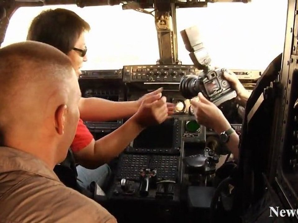 NewCa.com: V-22 Osprey Demo at the Canadian International Air Show 2011