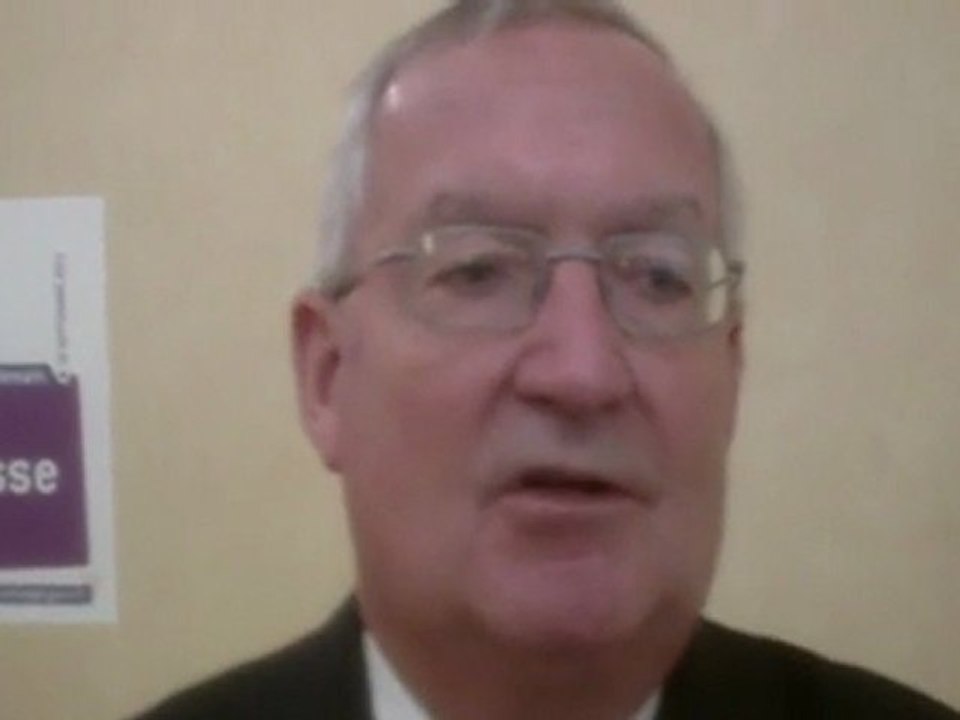 La Crossance de demain ? La crise, les banques, la Grèce, l'Euro, les déficits publics. Interviews exclusives de Michel BARNIER Commissaire Européen et Patrick ARTUS, Dr Recherche et Etudes  NATIXIS