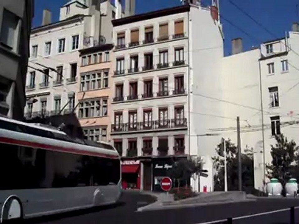 TCL Lyon - Trolleybus Irisbus Cristalis ETB12