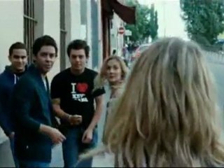 Kev Adams Dans Et Soudain Tous Le Monde Me Manque