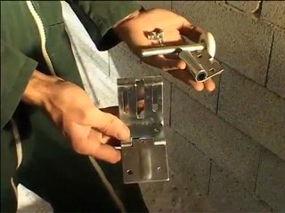 Installation d'une porte de garage sectionnelle 1 sur 2