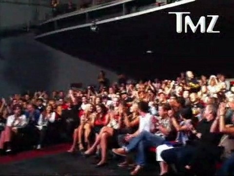 Tinie Tempah s'offre la première paire de Nike Air Mag pour 37500$