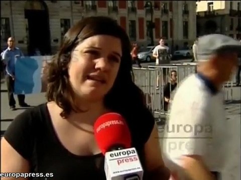 Activistas de Igualdad Animal se enjaulan en Madrid