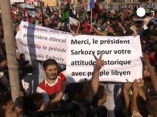 Libyans hail Cameron, Sarkozy