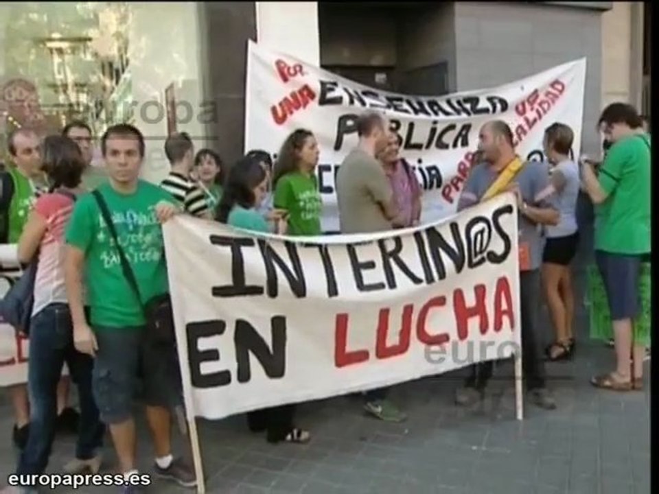 Concentración de los interinos 'no renovados'