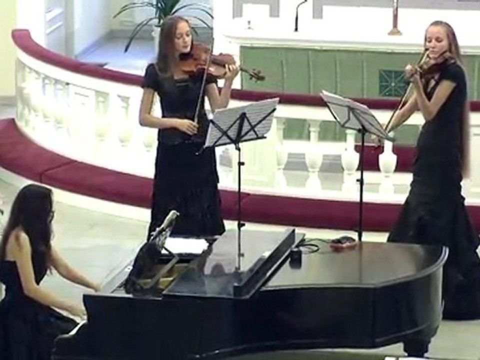 И.С.Бах. Концерт для двух скрипок, BWV 1043. София, Мария, Елизавета Петровы