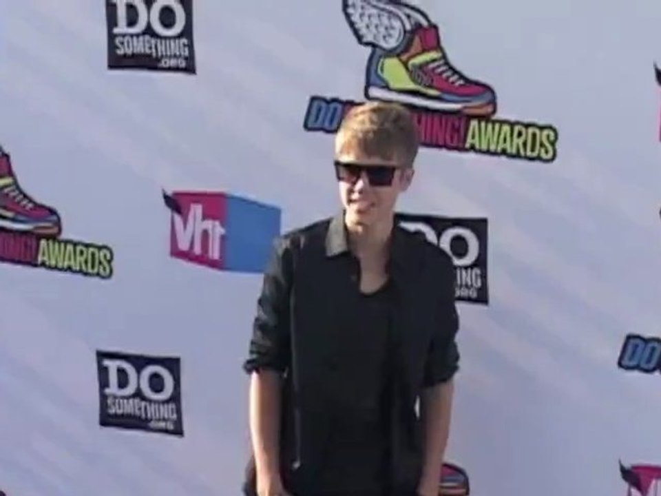 Justin Bieber Not Ruling Out College