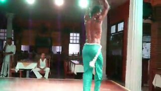 1_ Démonstration de Capoeira (solo) au Brésil à Salvador