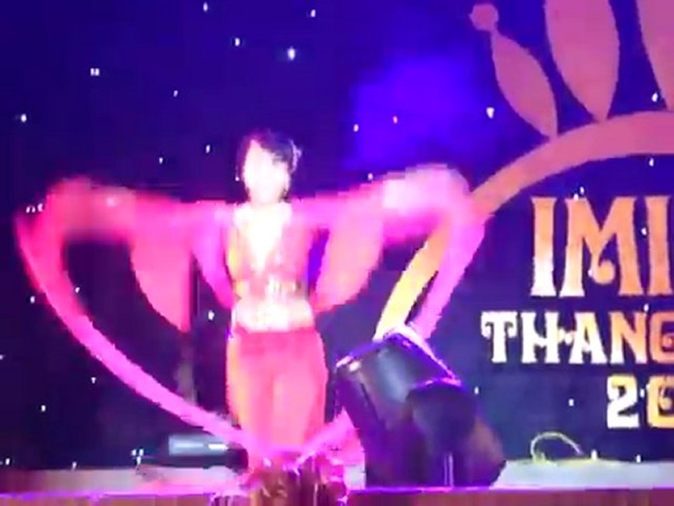 Múa dải lụa đào - IMiss Thăng Long 2011