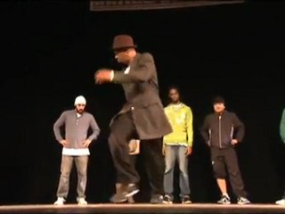 Judges performance : Alex Benth's jazz rock dancing !