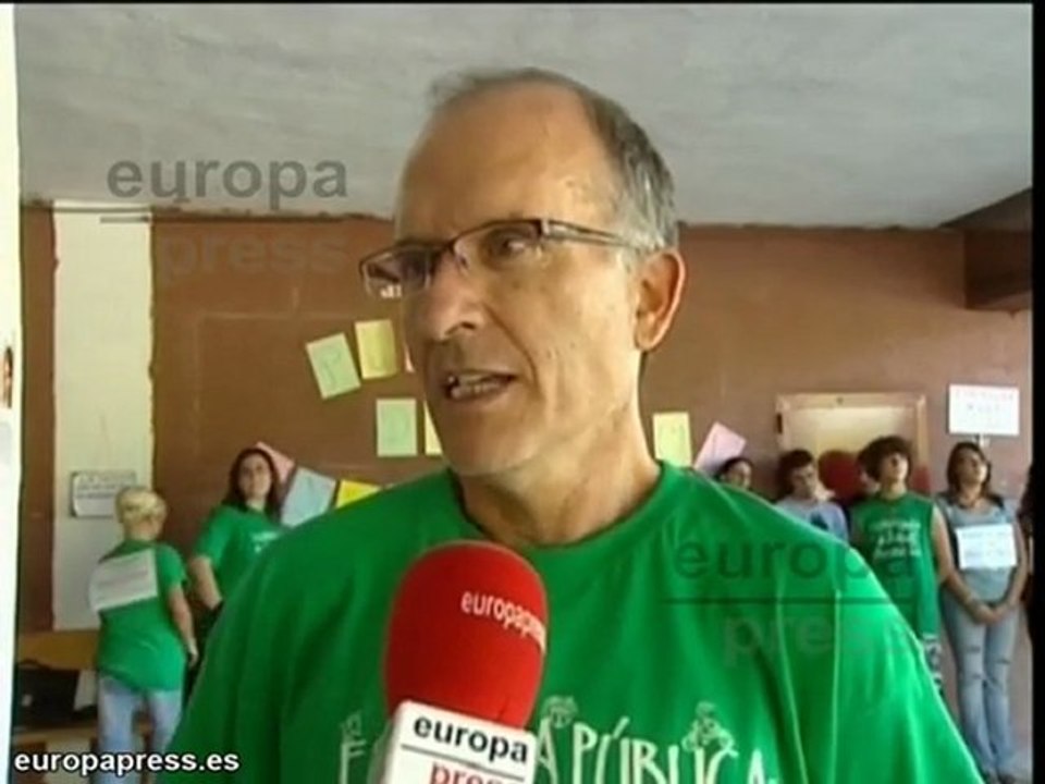 Profesores, padres y alumnos encerrados en Parla