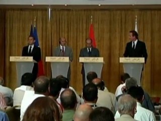 Heroes' welcome for Sarkozy and Cameron in Libya