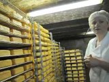Producteur beurre et Maroilles à Etroeungt, fête du lait