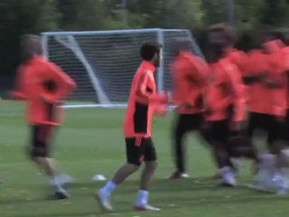 Juan Manuel Mata conseillé par Fernando Torres