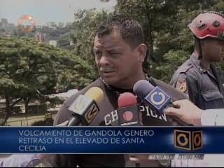 Volcamiento de gandola genera retraso en el elevado de Santa Cecilia