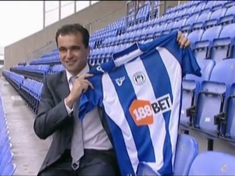 Moyes (Everton) elogia a Roberto Martínez