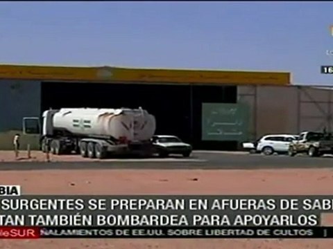 Rebeldes libios se preparan en base aérea abandonada