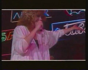 Алла Пугачёва. Пригласите даму танцевать.