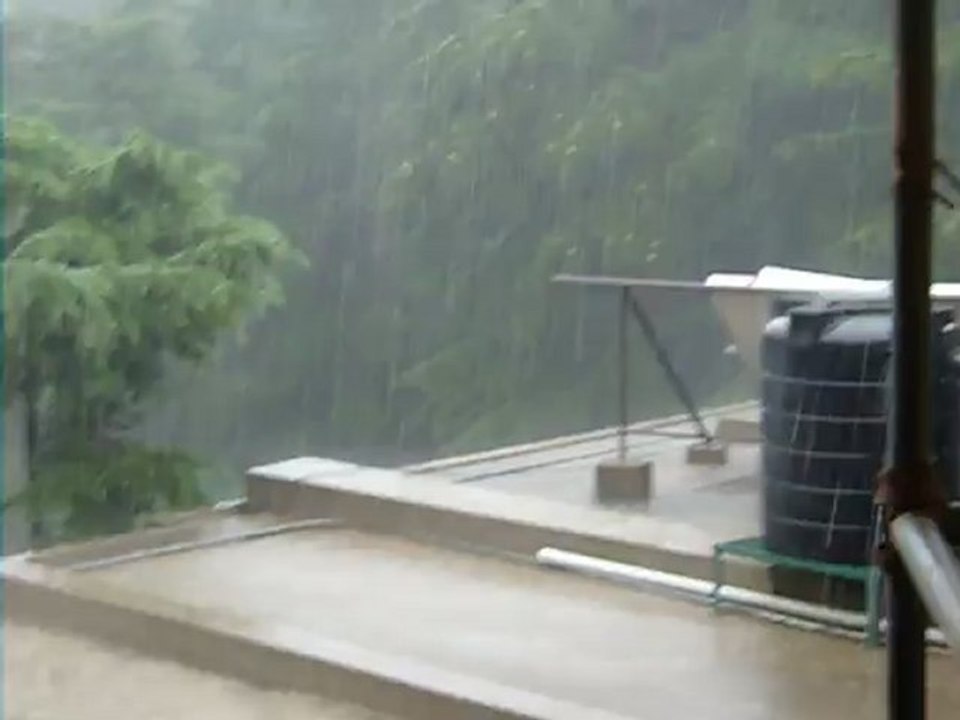 la mousson (mcleod ganj 2011)