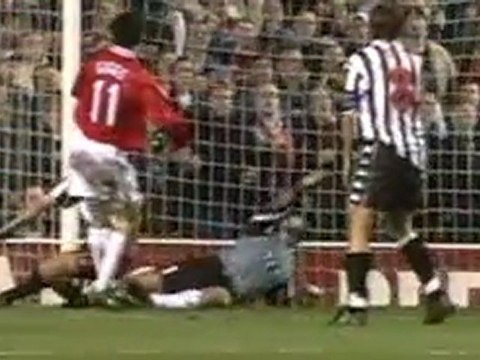 Video Giggs' Champions League goals - Official Manchester United Website