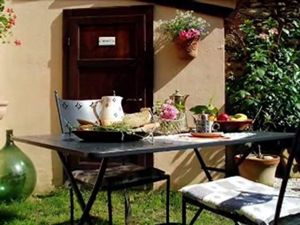 Cem Yılmaz...Ah bu gönül şarkıları..