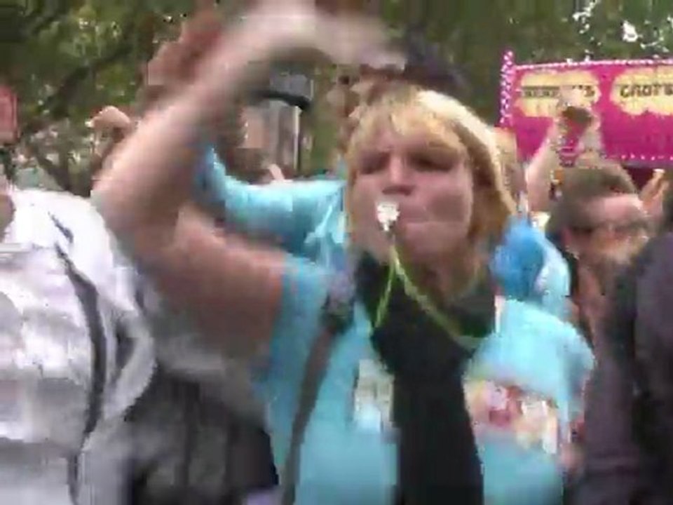 Techno parade gets Paris rocking to the beat