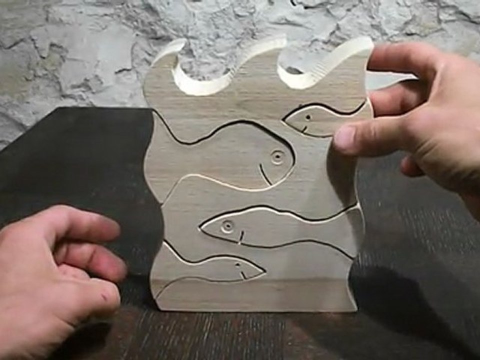 puzzle de poissons jouet en bois massif créé en france cadeau original et artisanal