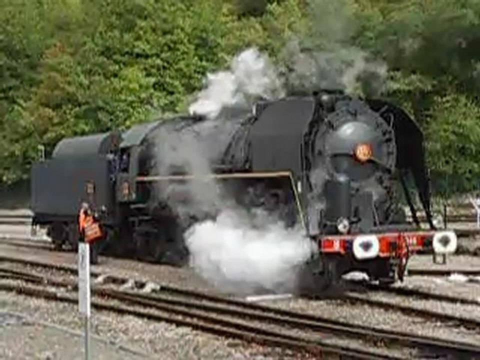 141 R 840 en gare de Longueville - 09-2011