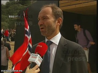 Larsen inaugura la capilla de San Olav