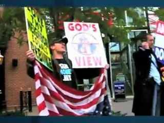 Foo Fighters Counter-Protests Westboro Church