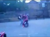 Wheeling en scooter Fail
