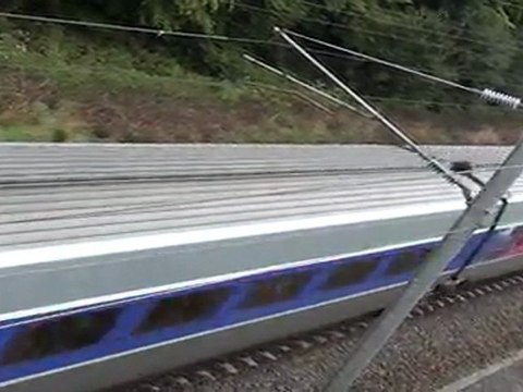 sous le pont passe le TGV