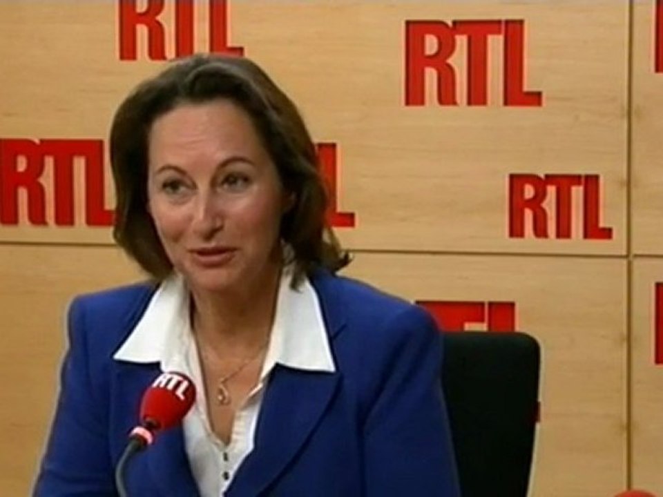 Ségolène Royal, présidente socialiste de Poitou-Charentes, candidate aux primaires du PS, invitée de RTl (19 septembre 2011)