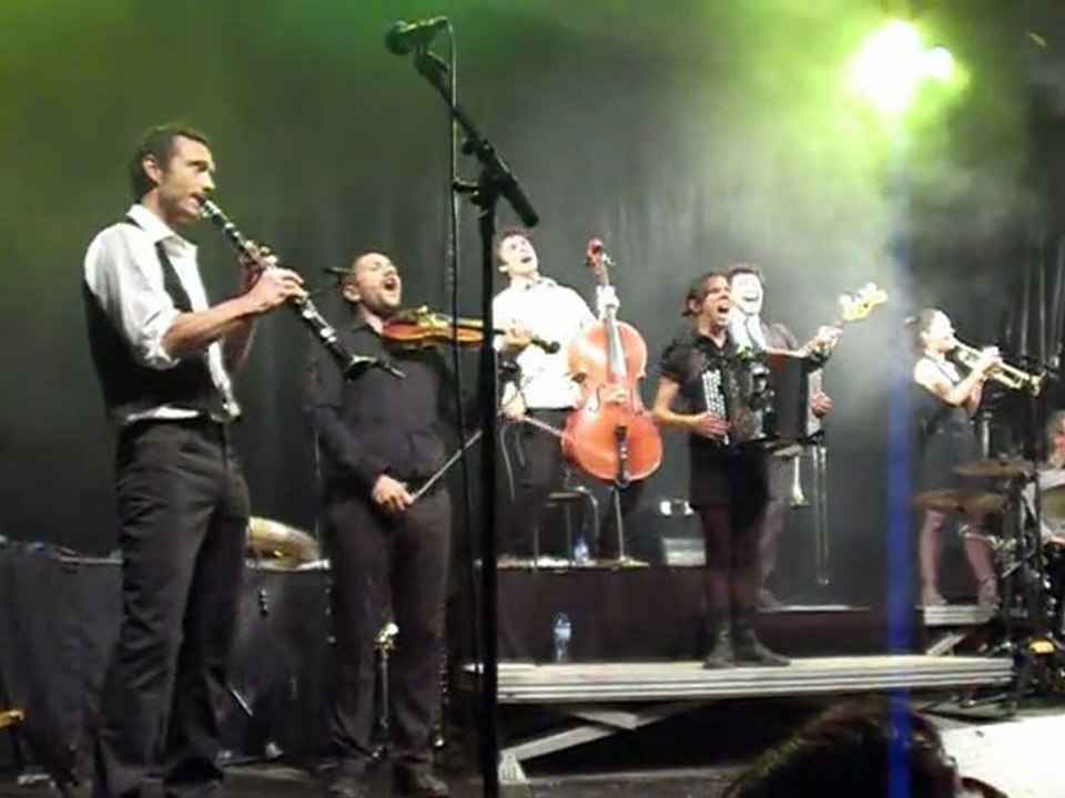 LES BLEROTS DE RAVEL : Radio Tribale à TOUMELE