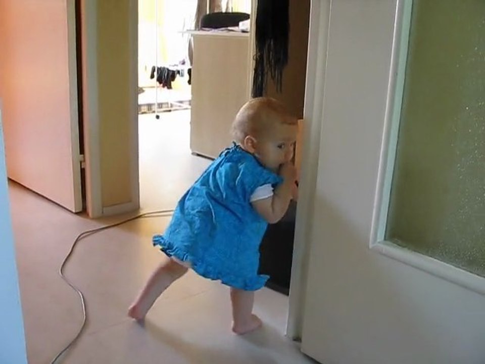 10 mois je marche!.avi