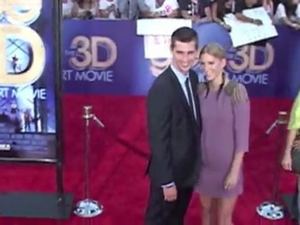 Glee Star hat falsche Brüste