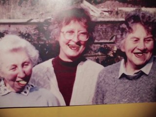 Male Bonding - Tame The Sun (OFFICIAL VIDEO)