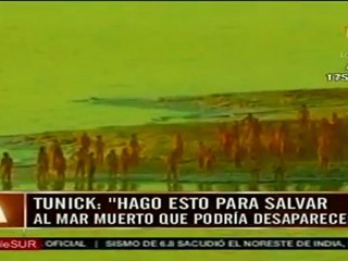 Spencer Tunick desnuda a mil israelíes en el mar muerto