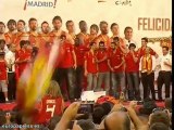 Los aficionados reciben a los campeones del Eurobasket