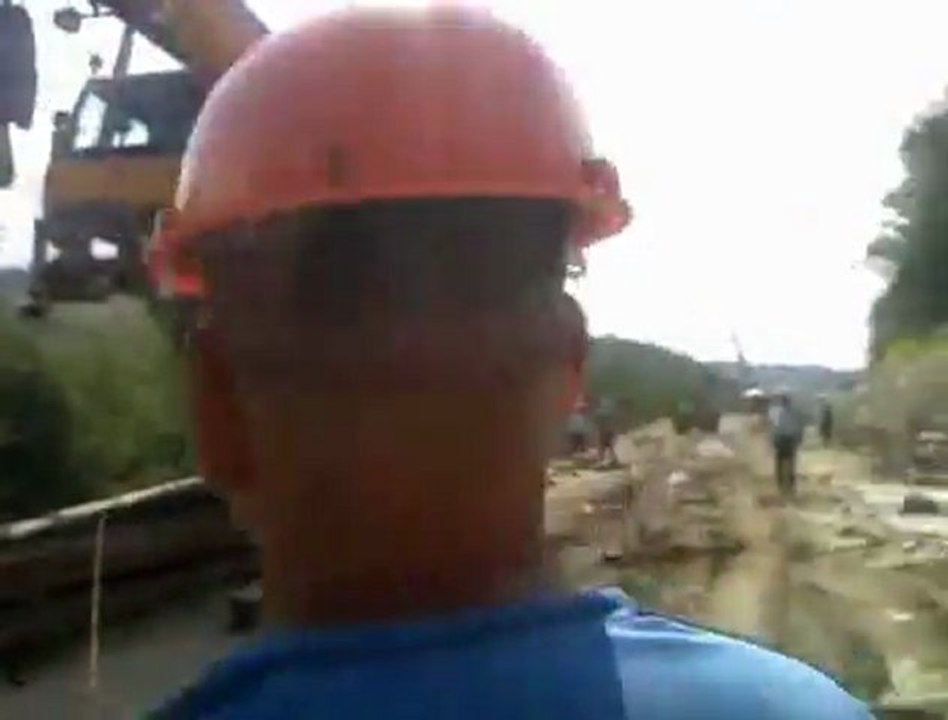 Bautrupp Drops Crane Fail