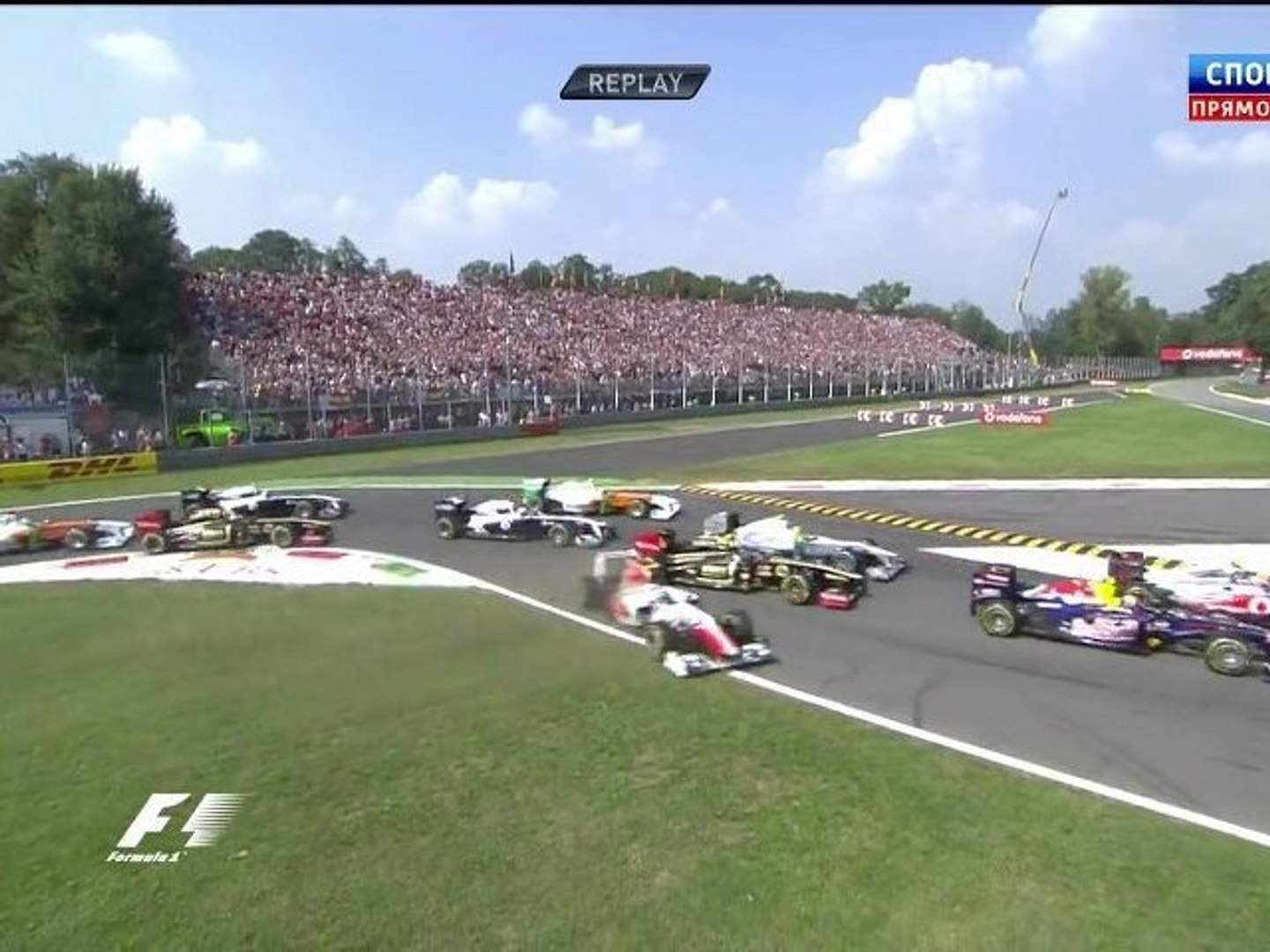 Monza GP 2011 Liuzzi crash right away after Start 1 corner - video  Dailymotion