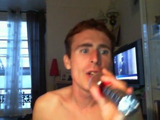 Wiwi égratigne "livin' in the light"