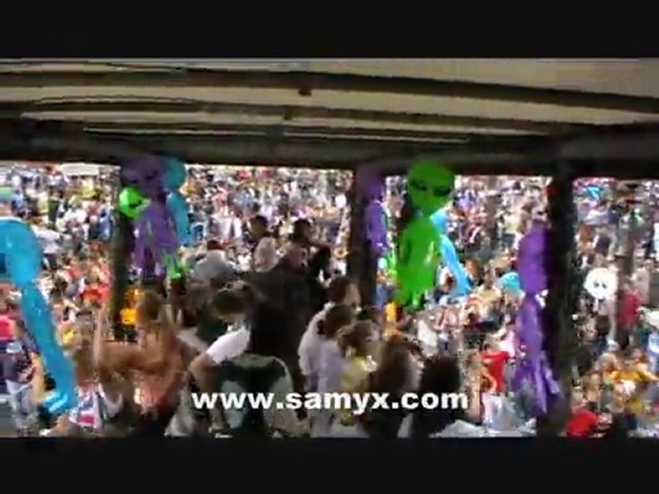 SAMYX - Live @ Techno Parade 2011 Paris