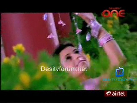 Woh Rehne Wali Mehlon Ki - 19th September 2011 - p1