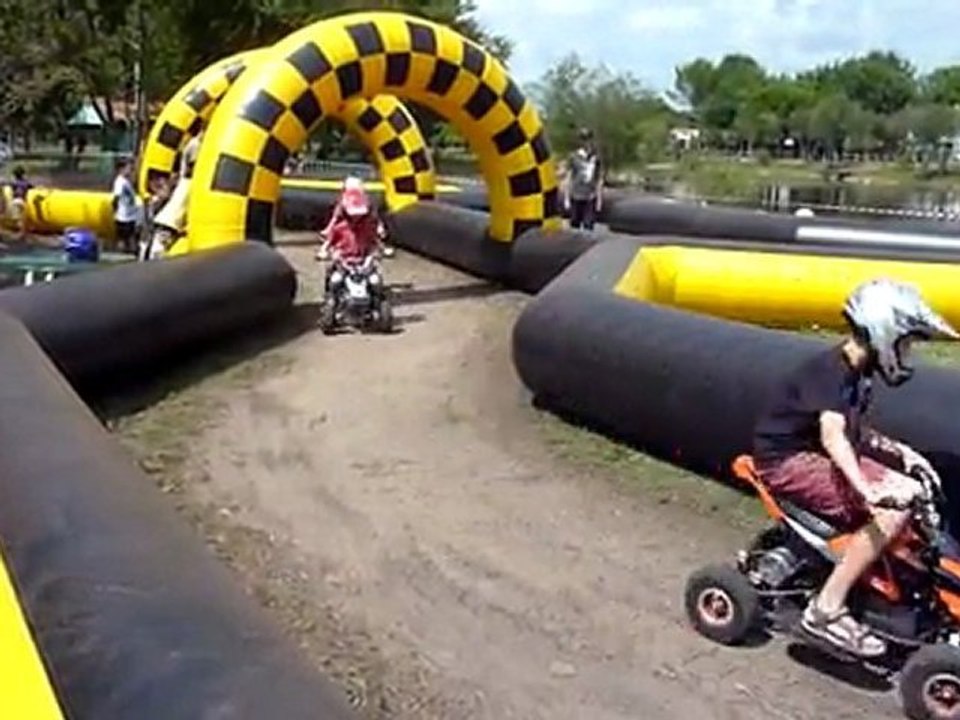 20110723 Clara en Quad Hourtin