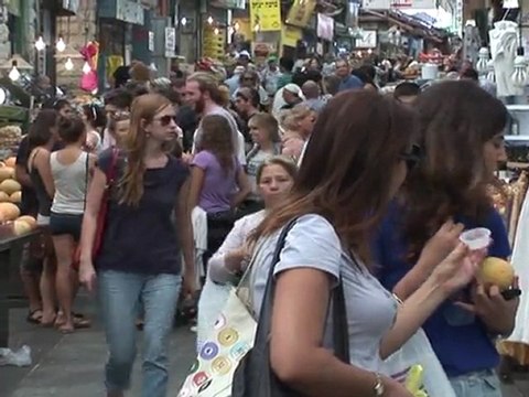 Palestinians divided over UN bid